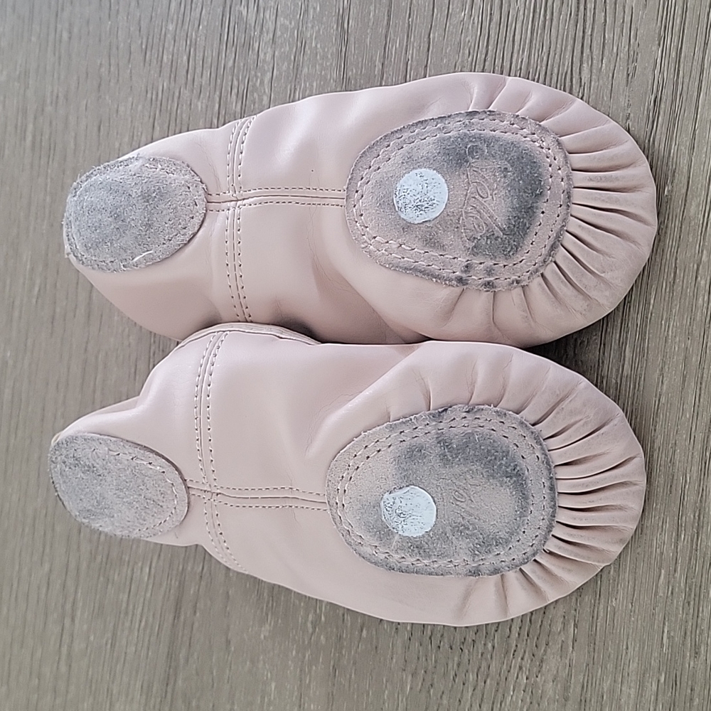 Ballet shoes - Picture 2 of 3